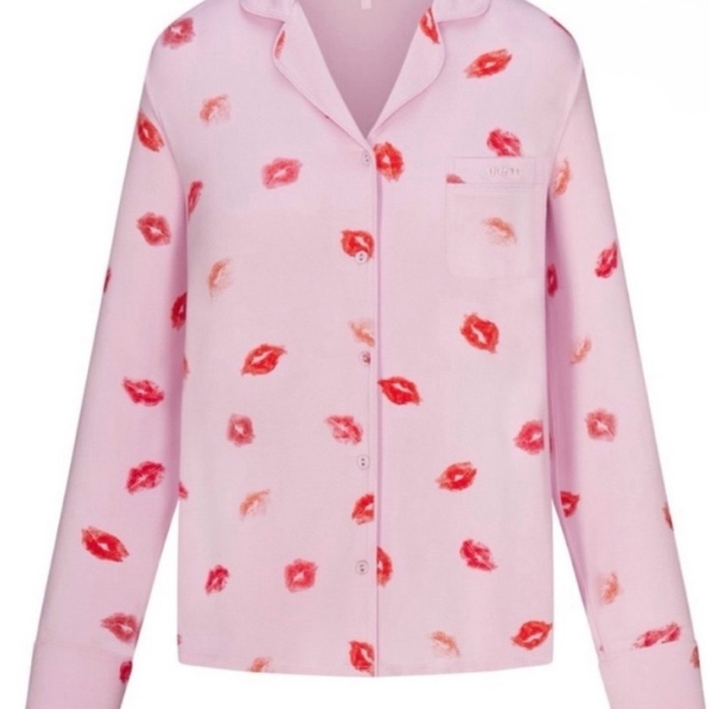 SKIMS Valentines Day 2024 Lip Print Pajama Set size XS - Picture 12 of 12